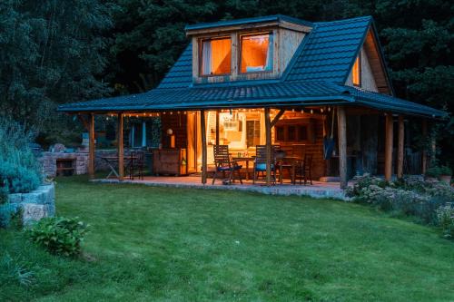 Jelenia Gora Maison | Domek Las Chill Us - w otoczeniu lasu i natury, przyjazny czworonogom - by Space Apart