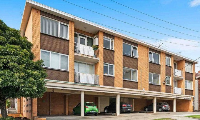 St. Kilda East Appartement | Domi Rentals - The Balaclava Den