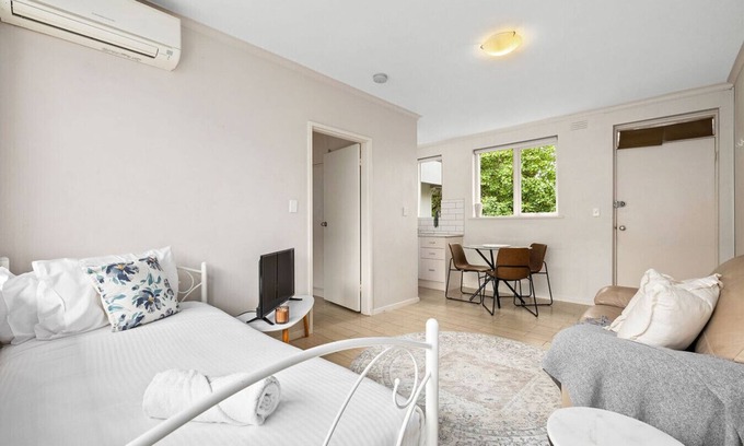 St. Kilda East Appartement | Domi Rentals - The Carlisle Apartments