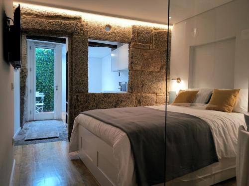 Guimaraes Maison | DOMI Suites & Studios