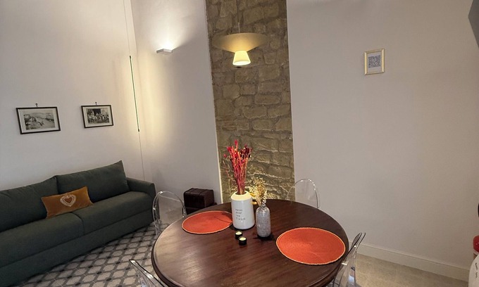 Vasto Maison | DOMUS RAFFAELE, True and Unique Heart of Naples, a stone's throw from Piazza Garibaldi