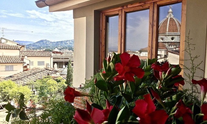 Sant' Ambrogio Appartement | Loggia della Torre Donati : vue spectaculaire sur le Duomo, au cœur de Florence