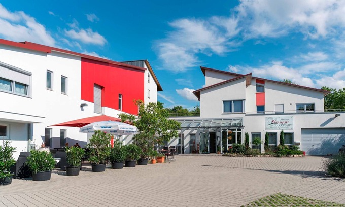 Nordheim Appartement | Doppelzimmer 1 - Müllers Weingut und Weinstube im Auerberg