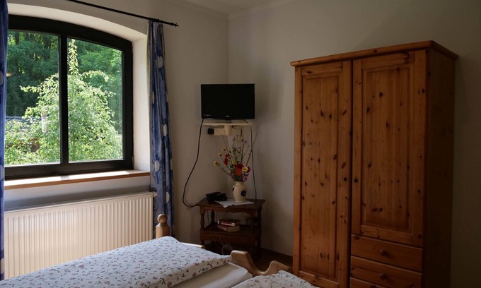 Kuchelmiss Appartement | Doppelzimmer 9 - Pension Nebeltal