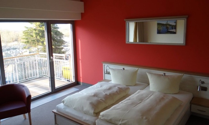 Liepen Maison | Doppelzimmer Deluxe mit Balkon - Hotel & Restaurant Am Peenetal