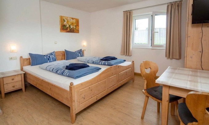 Hopferau Appartement | Doppelzimmer - Echtler, Haus