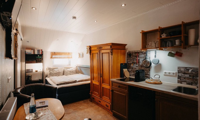 Edenkoben Appartement | Doppelzimmer für 2 Gäste mit 18m² in Edenkoben