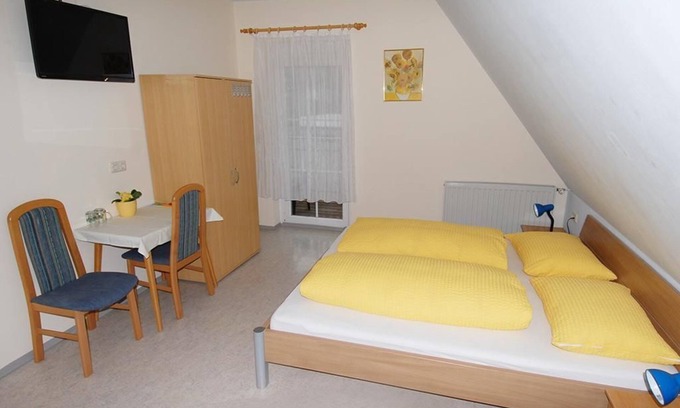 Loipersdorf bei Fuerstenfeld Appartement | Doppelzimmer - Gästehaus Karin