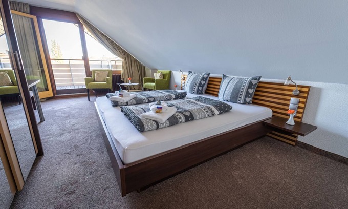 Gaienhofen Appartement | Doppelzimmer mit Balkon