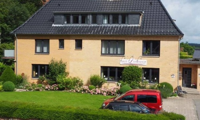 Moelln Lit Et Petit-Déjeuner | Doppelzimmer mit Dusche, WC - Haus Luisenhof, Pension
