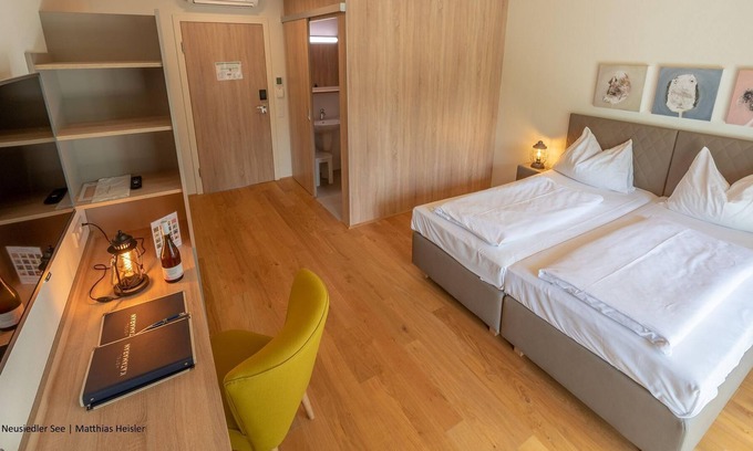 Rust Maison | Doppelzimmer Parkseite, Dusche, WC - Hotel Katamaran
