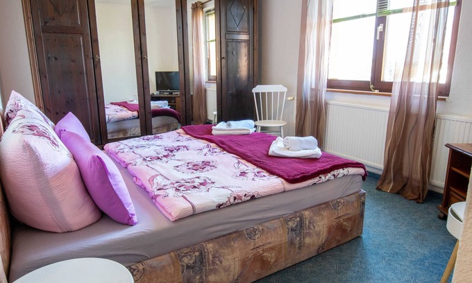 Prohn Appartement | Doppelzimmer - Pension Zur Kurve