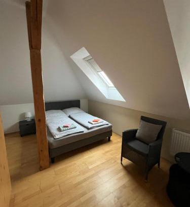 Meine Maison | Doppelzimmer, TV- Bad, Kühlschrank- Parkplatz-17