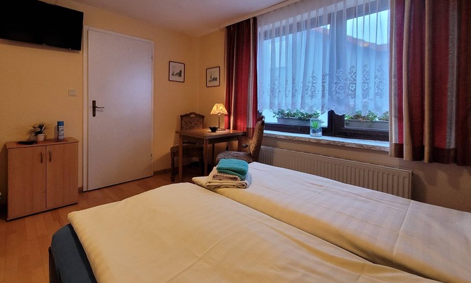 Franken Siedlung Appartement | Doppelzimmer - Zimmervermietung Lange