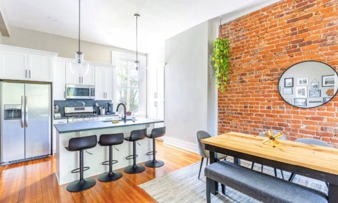 Court House Hill Maison | Dorchester- 2 King beds in downtown Lynchburg!