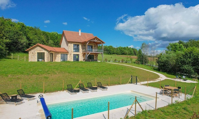 Saint-Medard-d'Excideuil Cottage | Chalet à St Médard D'excideuil