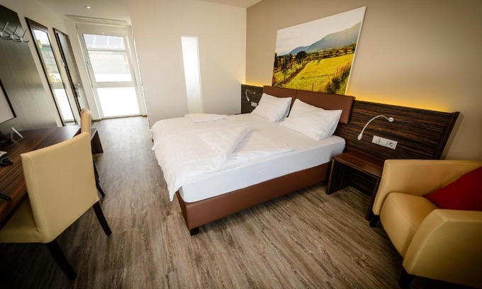 Weikersdorf am Steinfelde Hôtel | Dorfmeister Business Hotel B&B