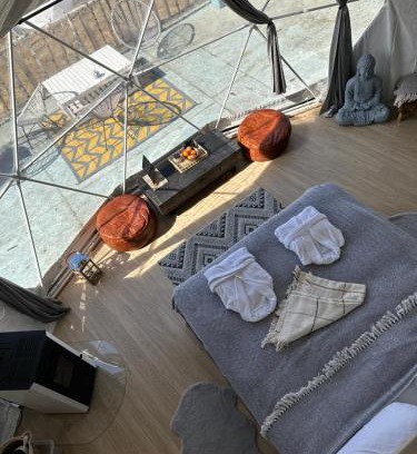 Dorna Candrenilor Autre | Dorna Iglu Luxury Glamping Resort