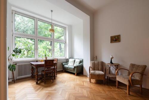 Penzing Appartement | Dornröschenschlaf am Stadtrand mit Anbindung ans Zentrum - 30 Minuten