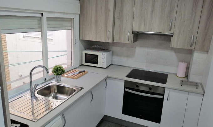 Romareda Appartement | Dos Torres Frodo - Estacionamiento Privado Gratuito