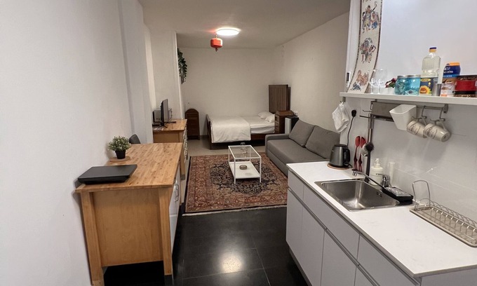 Florentin Appartement | Double Bad Apartment In The Heart Of Tel-Aviv 10 Min From The Beach Free WI-FI