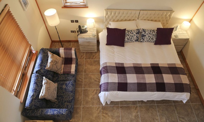 Cromer Hôtel | Double ou Twin-Supérieure-Salle de bain et douche-Orchard Room (Dbl/Tw)
