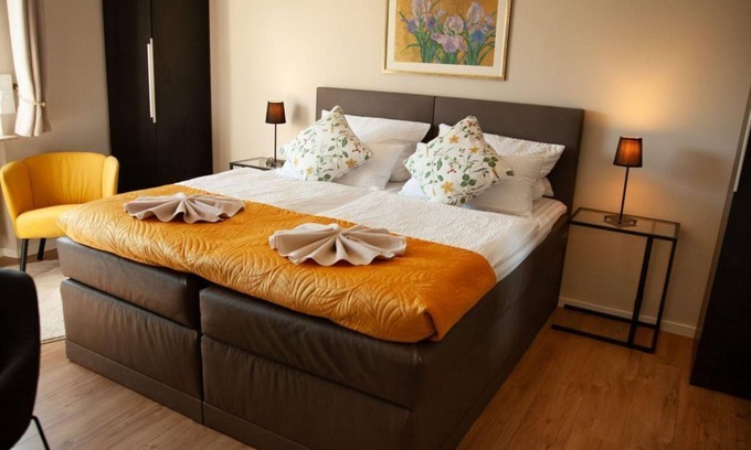 Gusterath Lit Et Petit-Déjeuner | Double room 6 - Living room Gusterath Gäste & Bordinghaus