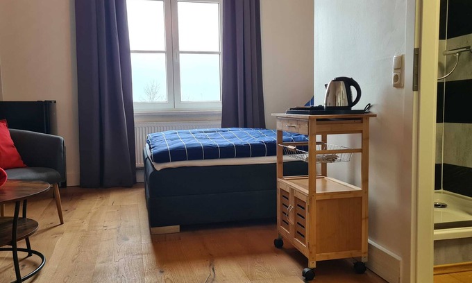 Anklam Appartement | Double room 9 - Altes Lazarett guest house