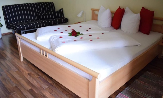 Dellach im Drautal Lit Et Petit-Déjeuner | Radpension Gasthof Taurer-Thoman - chambre double, douche ou baignoire, WC, côté montagne