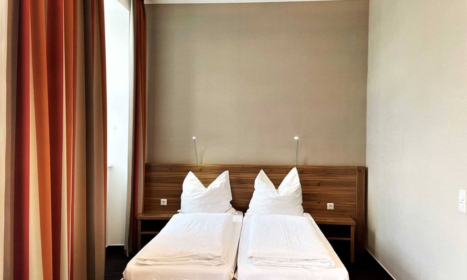 Lauta Maison | Double room (C) 116 - IBS Meeting Center