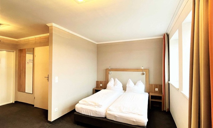 Lauta Maison | Double room (C) 202 - IBS Meeting Center