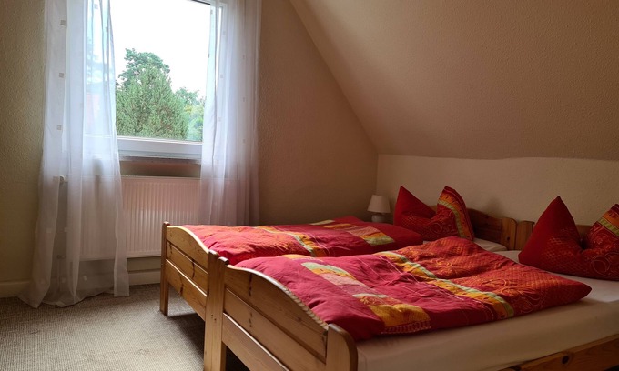 Kleinzschachwitz Appartement | Double room directly opposite Pillnitz Castle