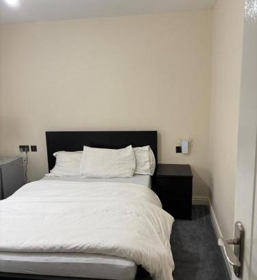 Heathfield Appartement | Double Room Ensuite in Croydon Family Home