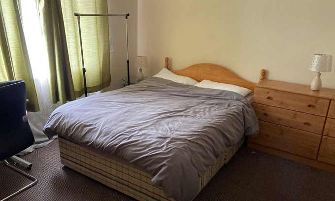 Drogheda Appartement | Double Room in Drogheda, + single mattress, close to the city center.