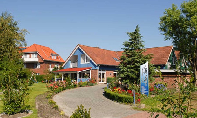 Esens Cottage | Double room Krabbe in the Hotel-Pension Altes Siel - Double room Krabbe with terrace