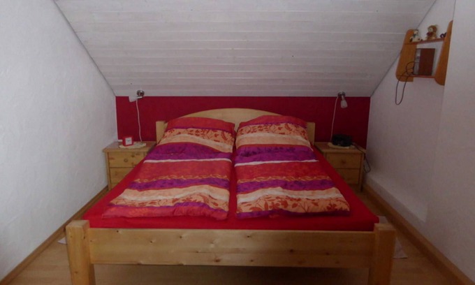 Herbolzheim Appartement | Chambre double n ° 2, 12m², salle de bain partagée - Chambre d'hôtes de Bea