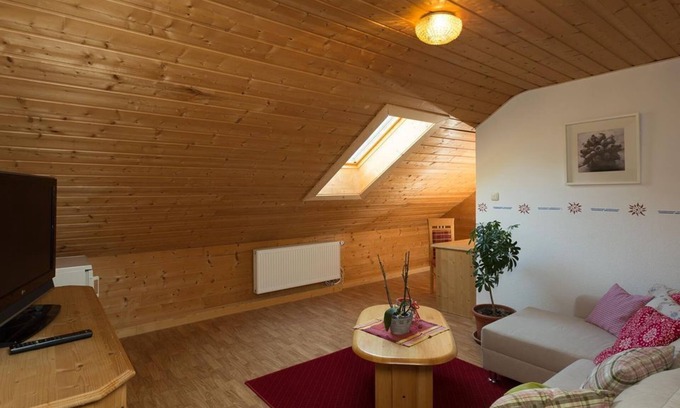 Oberammergau Lit Et Petit-Déjeuner | Double room (No. 4, 1-3 nights) - Pension Zum Kirchenbauer