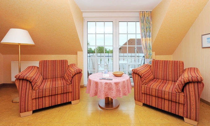 Esens Cottage | Double room non-smoking category II - Double room in the Hotel-Pension Störtebeker