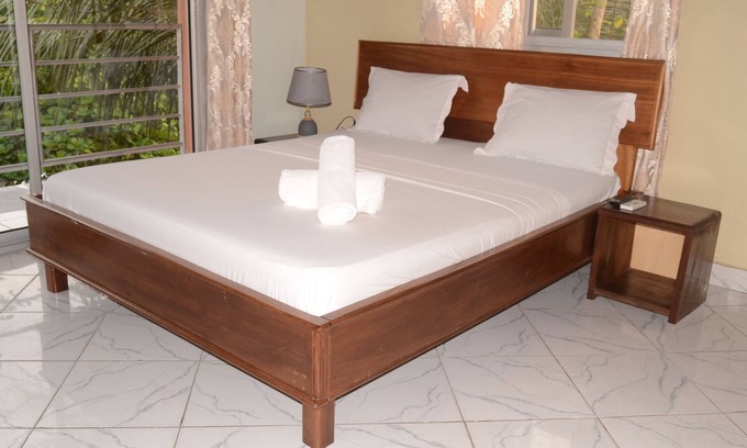 Kribi Hôtel | Mini Resort en bord de mer avec restaurant sur la plage grand choix de chambres