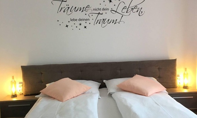 Neusiedl am See Appartement | Double room, shower, WC, balcony - Pension Seeblick Latzko