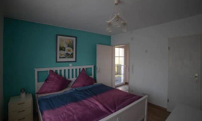 Neuenheerse Appartement | Double room, shower and bath, WC, balcony - Ferienwohnung Am Waldrand