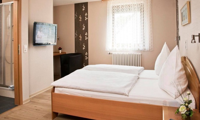 Winterspelt Maison | Habitación doble con ducha / WC, no fumadores - Hotel-Restaurant Haus Hubertus