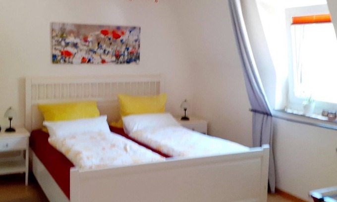 Monreal Lit Et Petit-Déjeuner | Chambre double douche / WC - Appartement u. Pension M. Schmitz