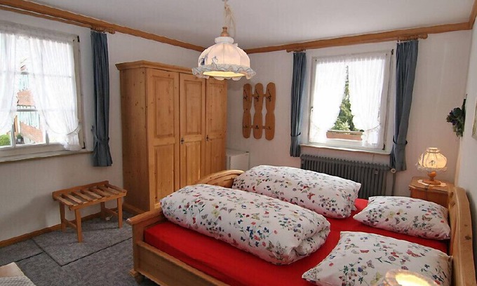 Loffingen Appartement | Chambre double snow cross avec douche et WC