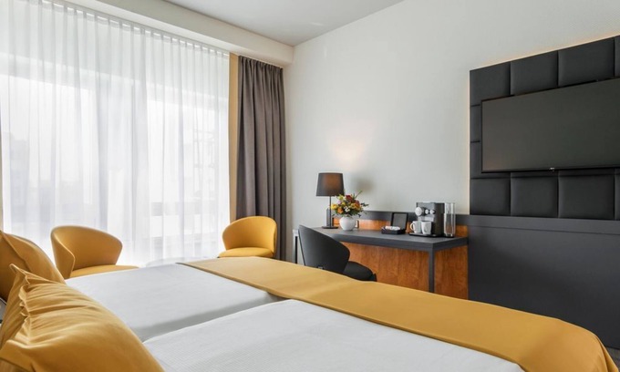 Pirnaische Vorstadt Maison | Double room Superior, walk-in shower - Dorint Hotel Dresden