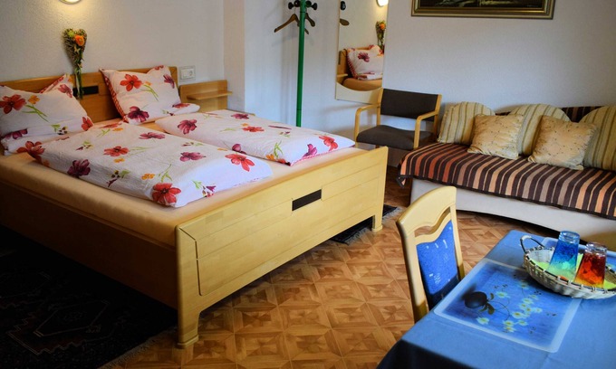 Egloffstein Appartement | Chambre double avec balcon - Gästehaus Grau