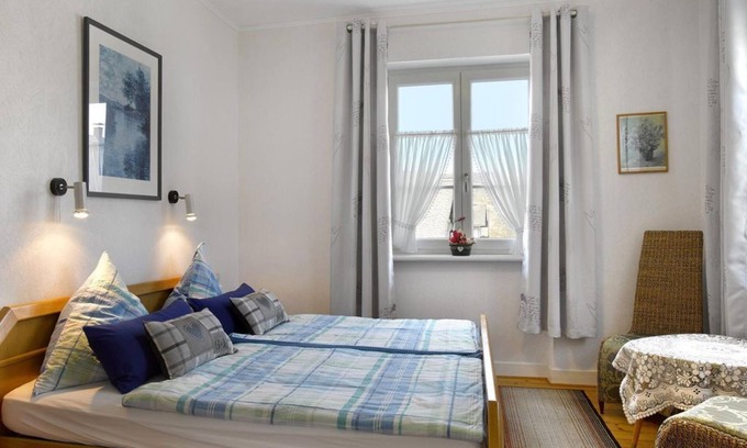 Brodenbach Lit Et Petit-Déjeuner | Chambre double avec télévision par satellite - Pension Haus am Walde