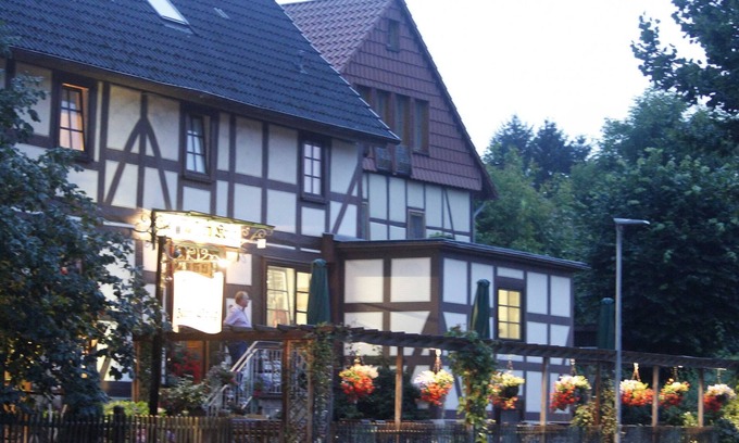 Hann. Muenden Appartement | Double room with shower /toilet incl. Breakfast - Landgasthaus zum Krug