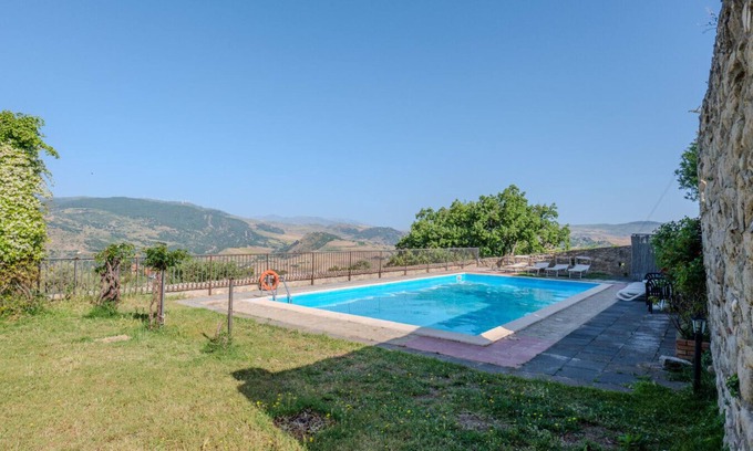 Nicosia Autre | Double with Private Bathroom in the Room