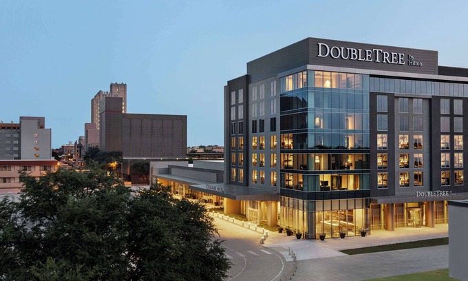 Original Town North Hôtel | Doubletree by Hilton Abilene Downtown Convention Center